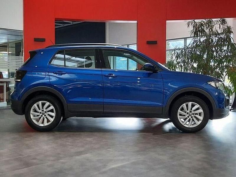 Gebraucht VW T-Cross Life 95 PS (69 kW) 2023 Blau SUV