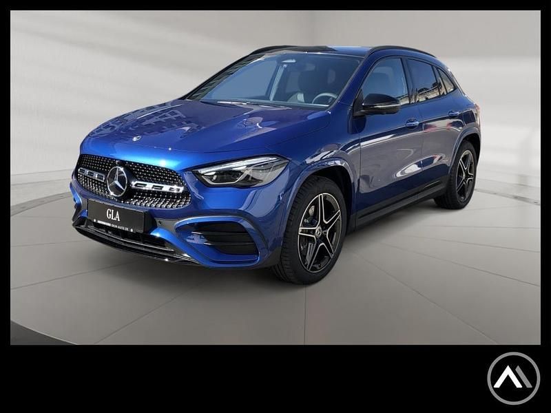 Blau metalliclack spektralblau Gebraucht 2025 Mercedes GLA200 SUV | 46.740 € (Teuer) - Bild 1/4