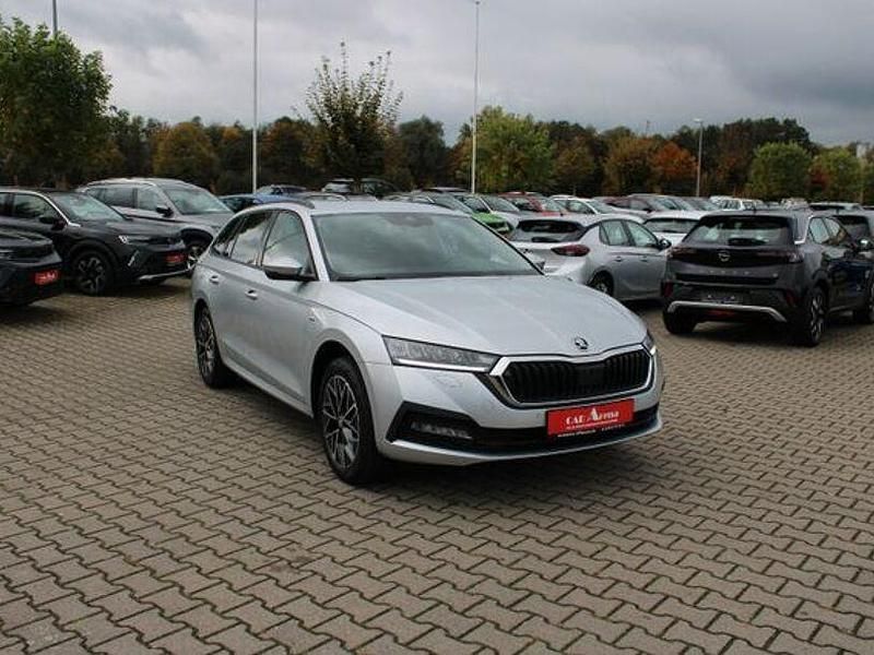 Silber Gebraucht 2021 Skoda Octavia Clever Limousine | 24.930 € (Fairer Preis) - Bild 1/4