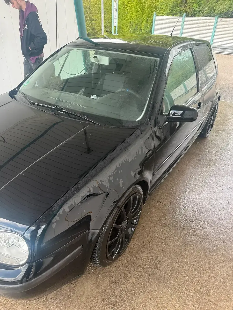 Gebraucht VW Golf IV 105 PS (77 kW) 2000 Schwarz Kleinwagen