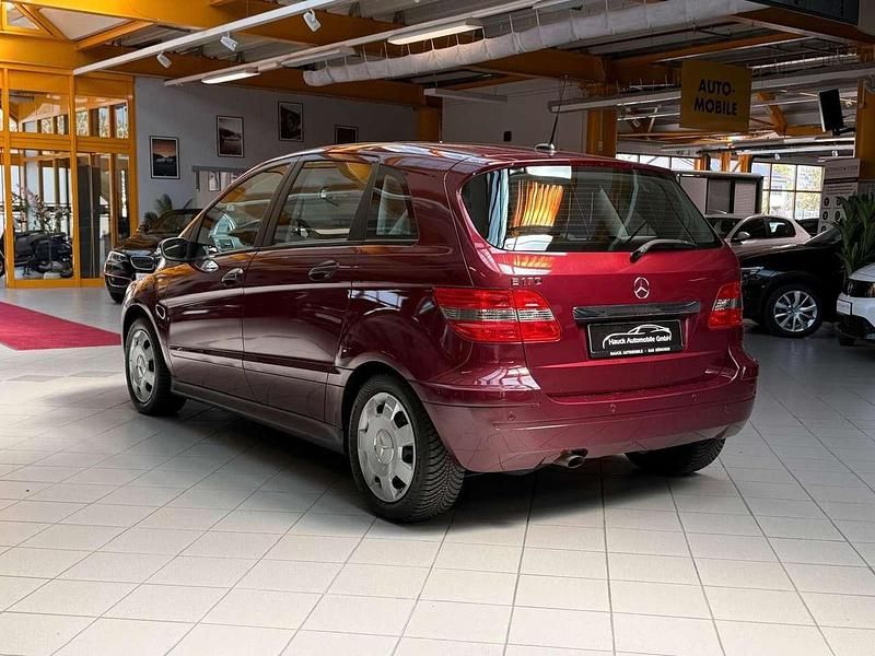 Gebraucht Mercedes B170 116 PS (85 kW) 2006 Rot Van / Kleinbus