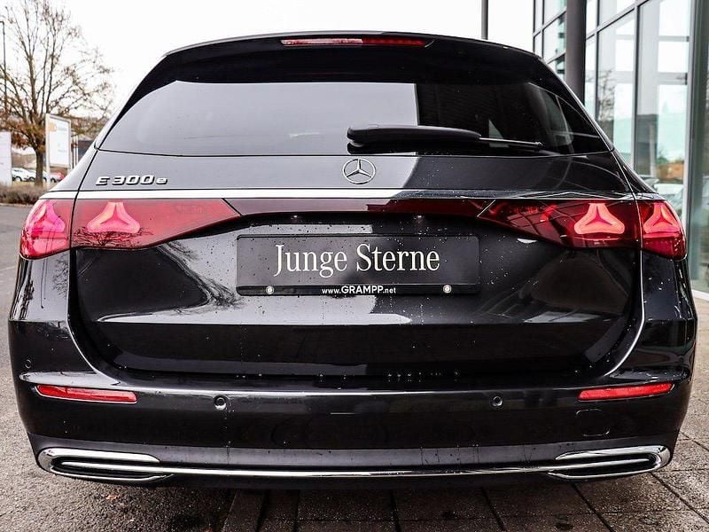 Gebraucht Mercedes E300 Avantgarde 313 PS (230 kW) 2024 Grau Limousine