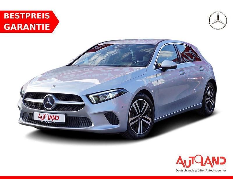 Silber Gebraucht 2021 Mercedes A200 Progressive Limousine | 20.950 € (Guter Preis) - Bild 1/4