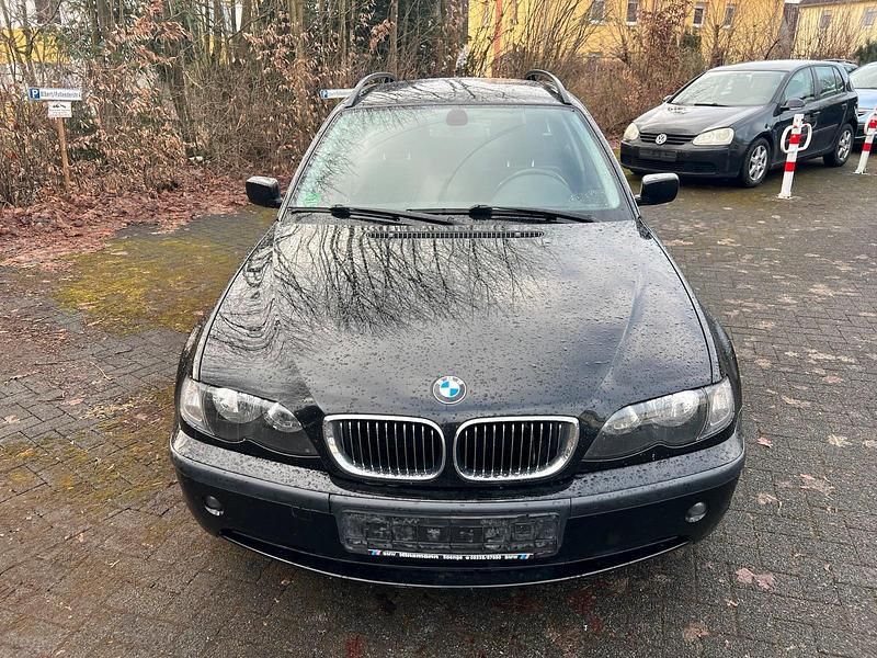 Gebraucht BMW 320 Lifestyle 150 PS (110 kW) 2004 Schwarz Kombi