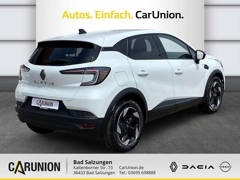 Neu Renault Captur Techno 91 PS (66 kW) 2025 Perlmuttweiß metallic SUV