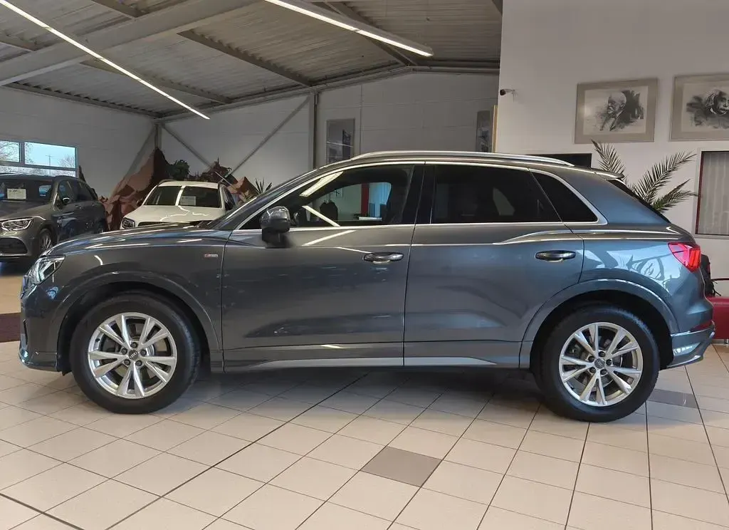 Gebraucht Audi Q3 S-Line 190 PS (139 kW) 2020 Grau SUV