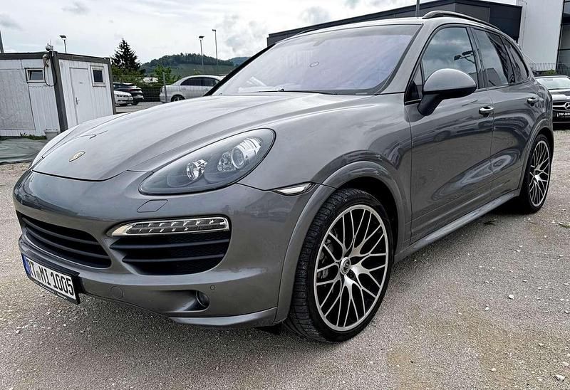 Gebraucht Porsche Cayenne S 400 PS (294 kW) 2012 Meteorgraumetallic SUV
