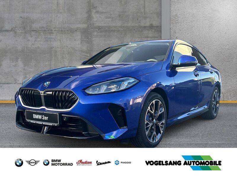 Portimao blau metallic Gebraucht 2025 BMW 220 M Sport Limousine | 47.880 € - Bild 1/4