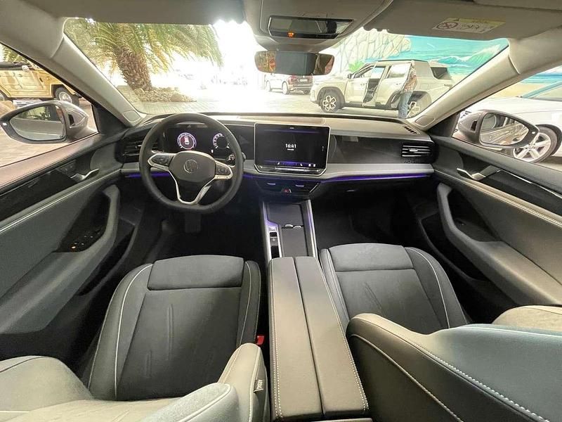 Gebraucht VW Passat Business 150 PS (110 kW) 2024 Diabasgrau metallic Kombi