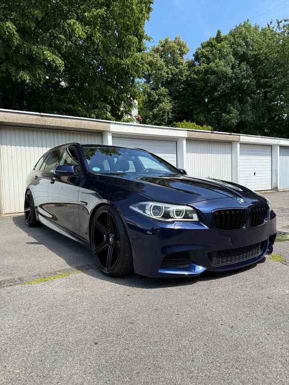 Blau Gebraucht 2016 BMW 530 M Sport Limousine | 22.999 € (Guter Preis) - Bild 1/4