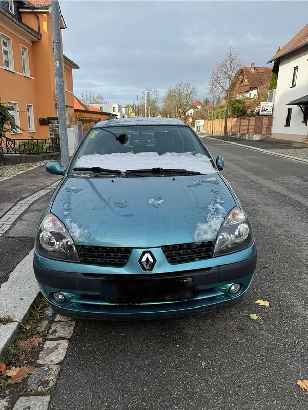 Blau Gebraucht 2003 Renault Clio II Kleinwagen | 2.000 € - Bild 1/4