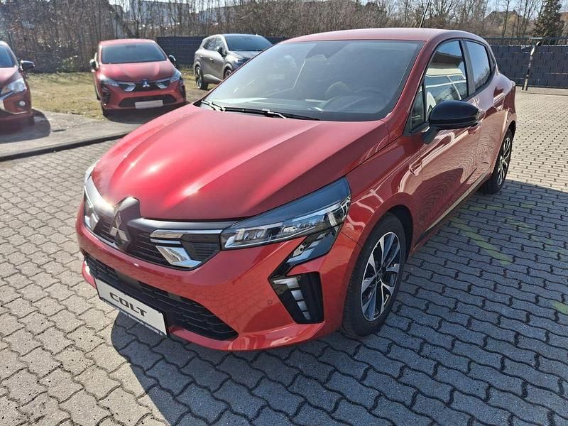 Neu Mitsubishi Colt Plus 67 PS (49 kW) 2025 Rot Kleinwagen