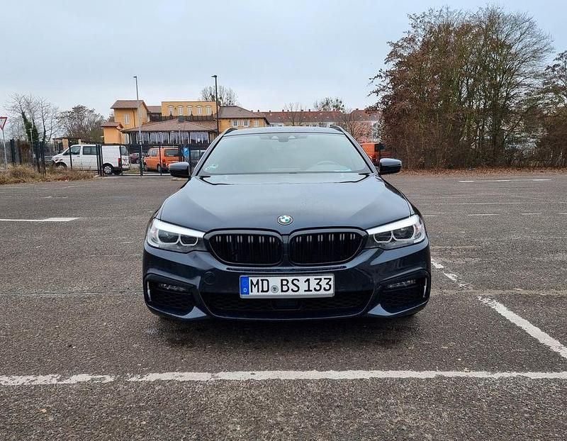 Gebraucht BMW 530 M Sport 300 PS (220 kW) 2018 Schwarz Kombi