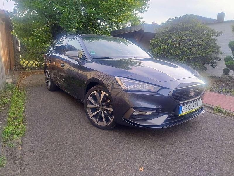 Grau Gebraucht 2021 Seat Leon ST Beats Kombi | 23.499 € (Fairer Preis) - Bild 1/4