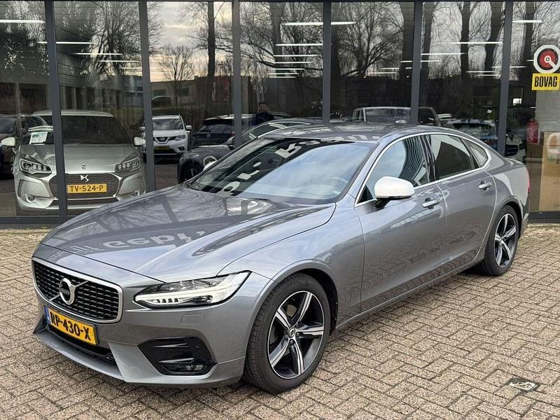 Gebraucht Volvo S90 R-Design 150 PS (110 kW) 2018 Grau Limousine
