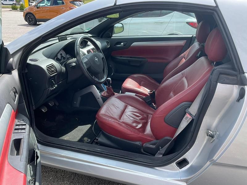 Gebraucht Opel Tigra 128 PS (94 kW) 2007 Silber Cabrio