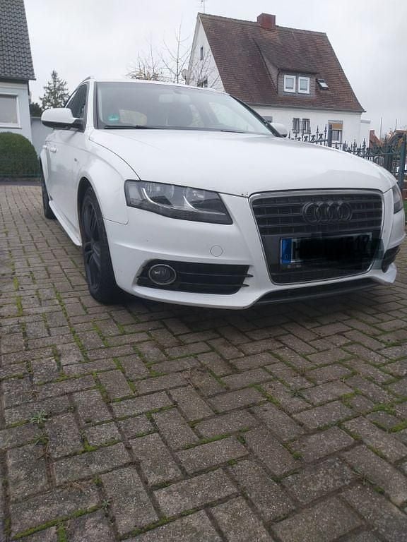 Weiß Gebraucht 2011 Audi A4 S-Line Kombi | 4.550 € (Superpreis) - Bild 1/4