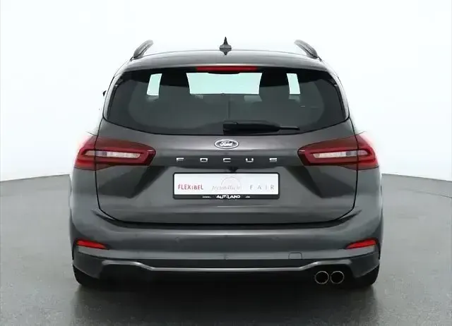Gebraucht Ford Focus ST-Line 155 PS (114 kW) 2024 Grau Kombi