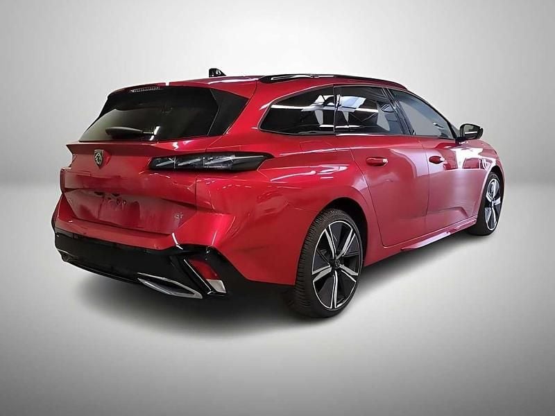 Gebraucht Peugeot 308 GT 131 PS (96 kW) 2024 Rot Kombi