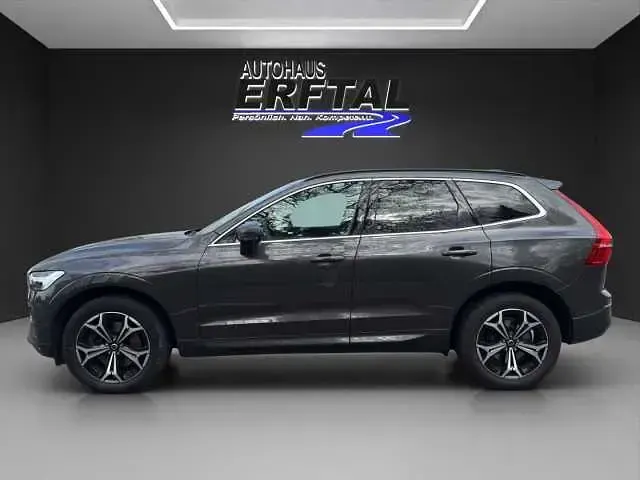 Gebraucht Volvo XC60 145 PS (106 kW) 2022 SUV