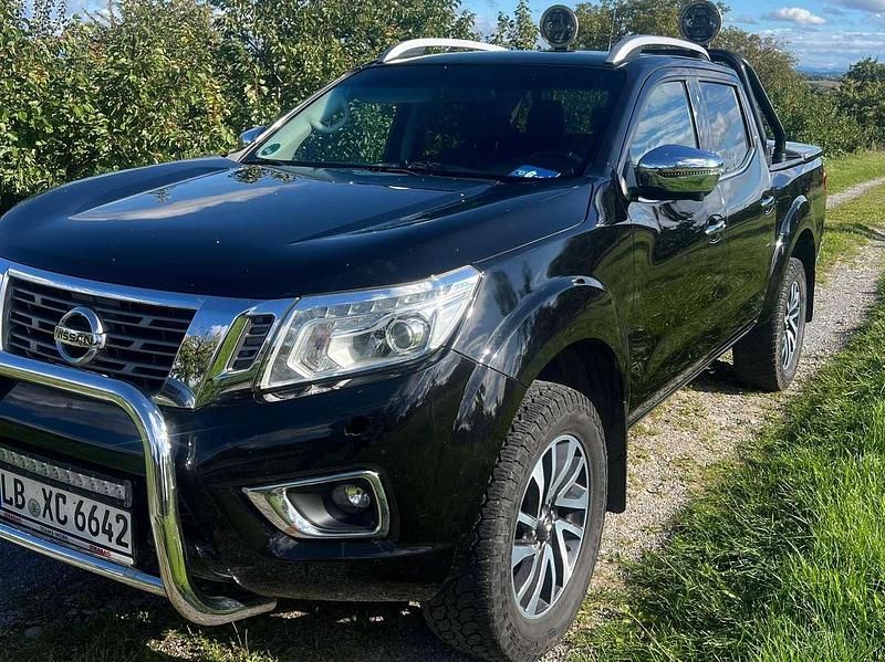 Schwarz Gebraucht 2016 Nissan Navara S Abholung | 21.400 € (Guter Preis) - Bild 1/4