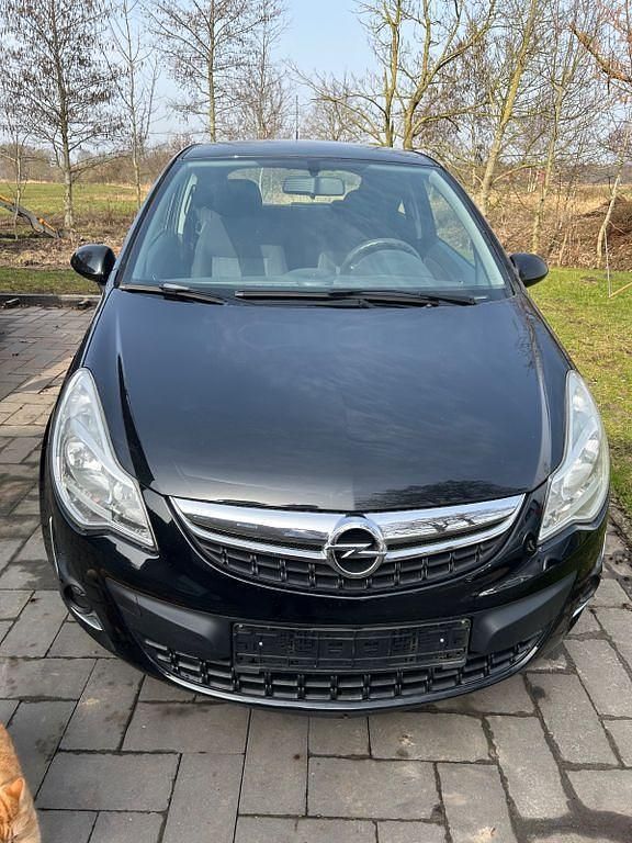 Gebraucht Opel Corsa Edition 69 PS (50 kW) 2012 Schwarz Kleinwagen