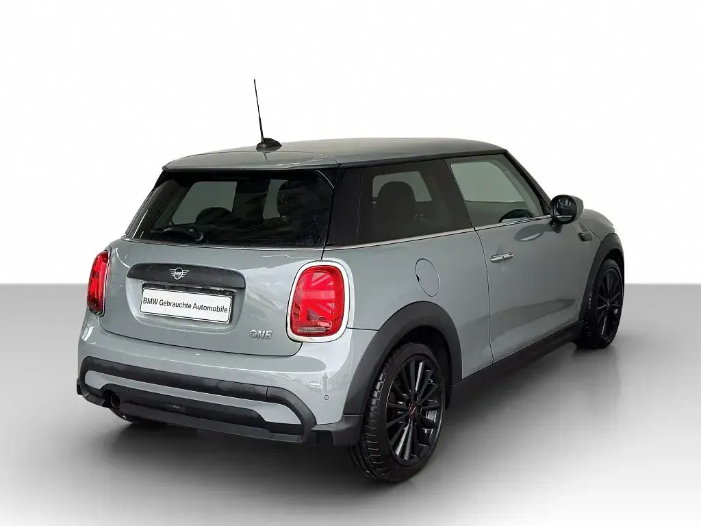 Gebraucht Mini ONE 102 PS (75 kW) 2022 Moonwalk grey met. Kleinwagen