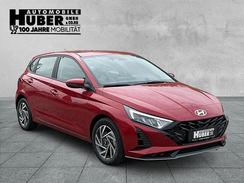 Neu Hyundai i20 Trend 90 PS (66 kW) 2026 Rot metallic Kleinwagen