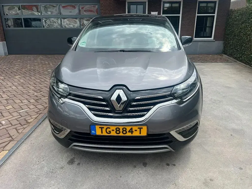 Usado Renault Espace Initiale Paris 160 HP (117 kW) 2015 Cinzento Monovolume