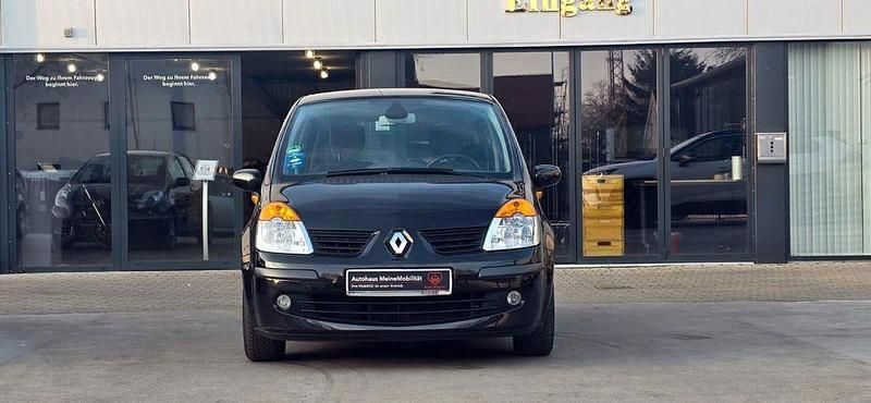 Second-hand Renault Modus 111 CP (81 kW) 2005 Negru Monovolum