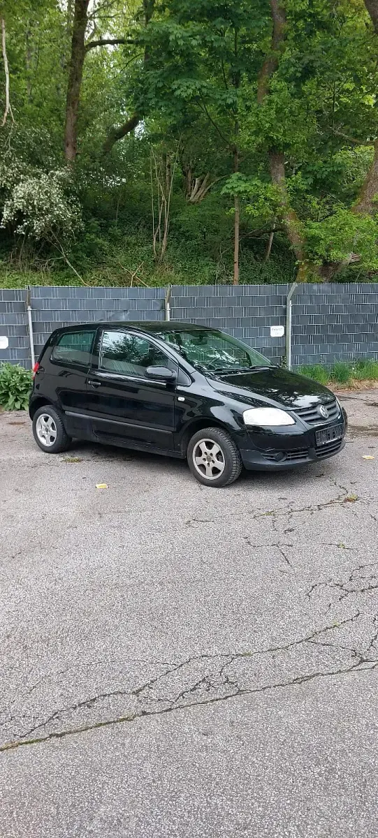 Gebraucht VW Fox 55 PS (40 kW) 2005 Schwarz Kleinwagen