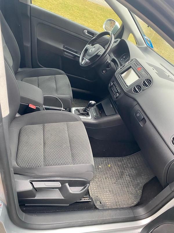 Gebraucht VW Golf VI 122 PS (89 kW) 2011 Silber Kleinwagen