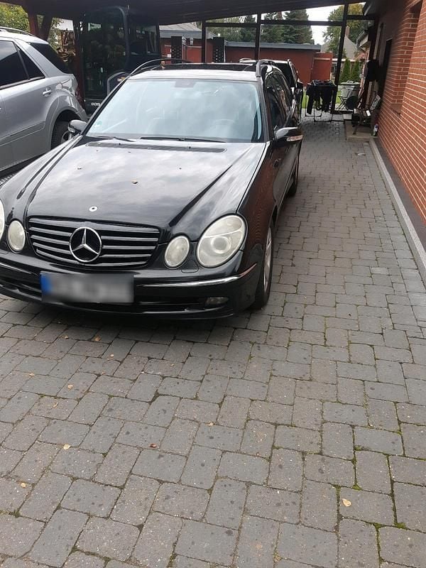 Schwarz Gebraucht 2006 Mercedes E280 Kombi | 2.500 € (Superpreis) - Bild 1/4
