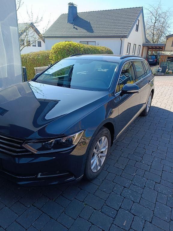 Gebraucht VW Passat Comfortline 150 PS (110 kW) 2017 Grau Kombi