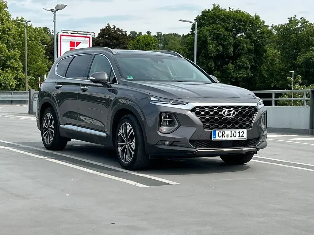 Gebraucht Hyundai Santa Fe Premium 200 PS (147 kW) 2019 Grau SUV