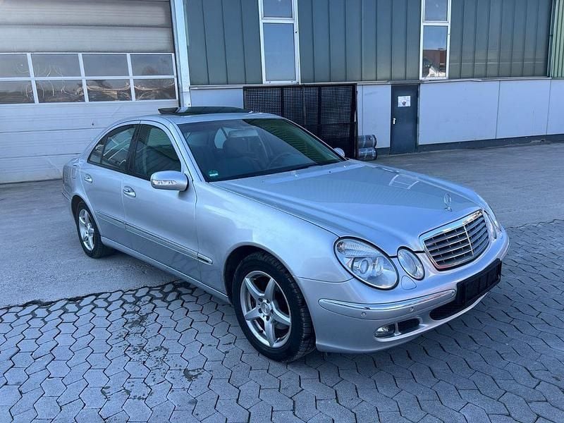 Gebraucht Mercedes E280 190 PS (139 kW) 2005 Silber Limousine