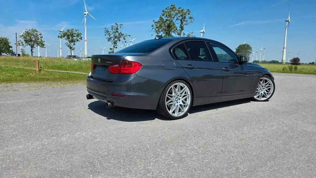Gebraucht BMW 335 Sport Line 306 PS (225 kW) 2011 Grau Limousine