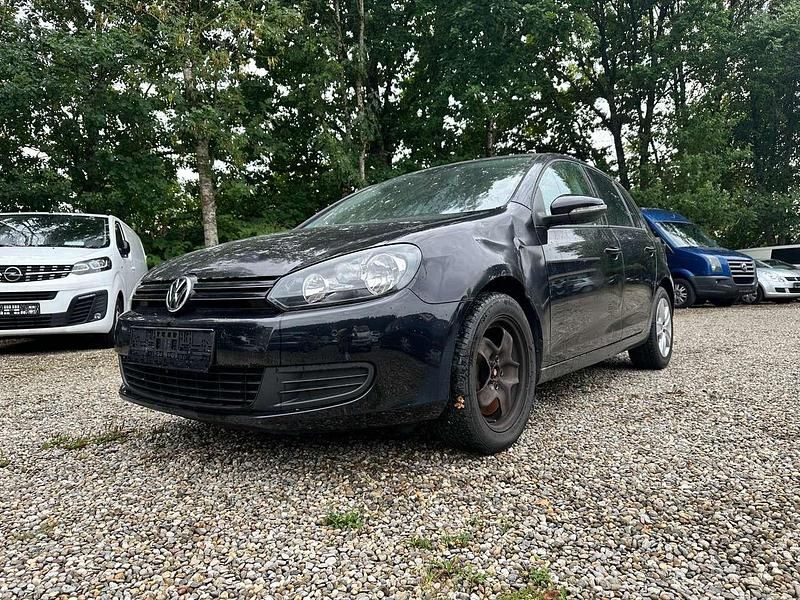 Deep black perleffekt Gebraucht 2009 VW Golf VI Comfortline Kleinwagen | 2.900 € (Guter Preis) - Bild 1/4