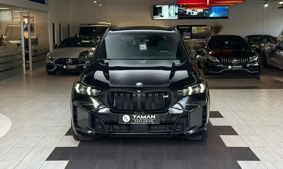 Gebraucht BMW X5 M 530 PS (389 kW) 2024 Saphirschwarz SUV