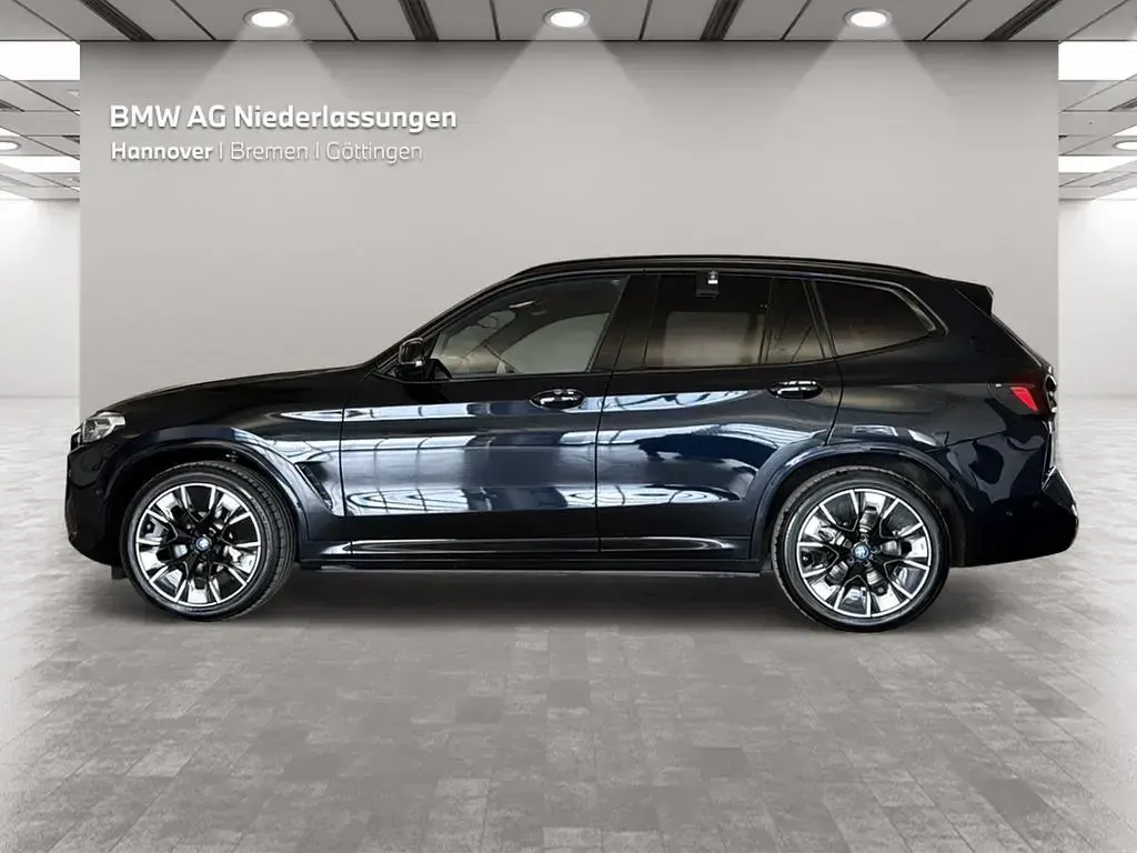 Gebraucht BMW iX3 M Sport 210 kW (286 PS) 2023 Schwarz SUV