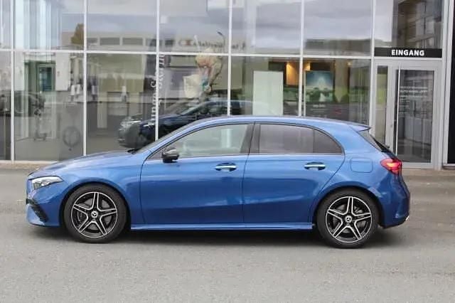 Gebraucht Mercedes A250 AMG 224 PS (164 kW) 2024 Blau Limousine