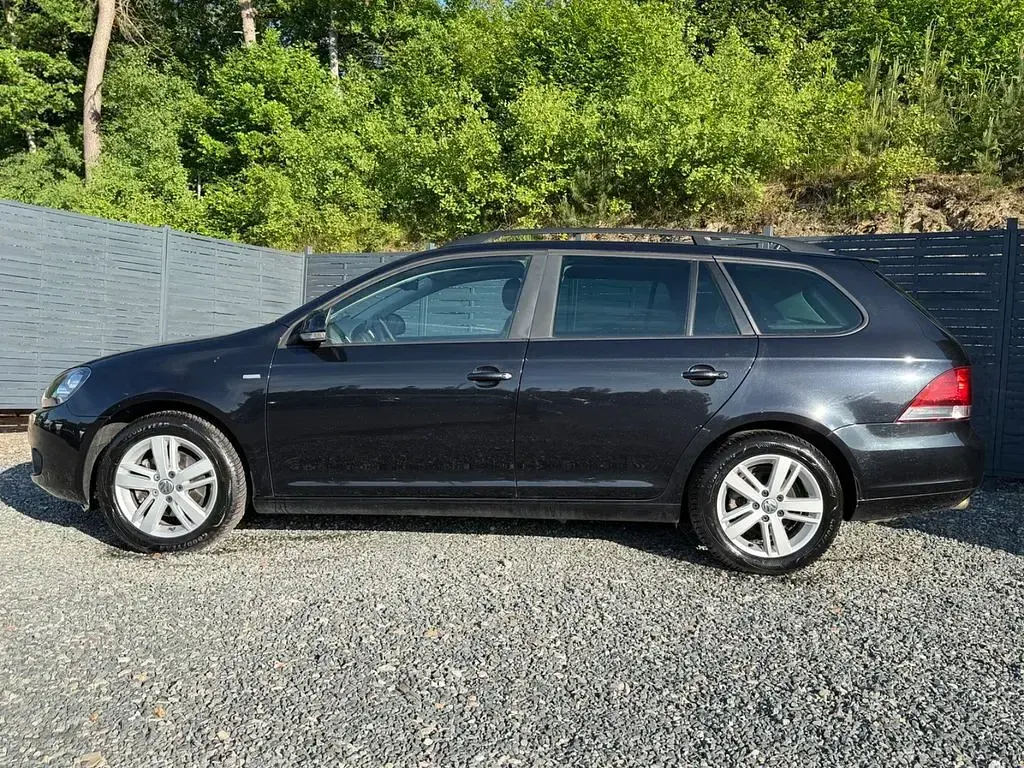 Second-hand VW Golf VII Match 105 CP (77 kW) 2013 Negru Break
