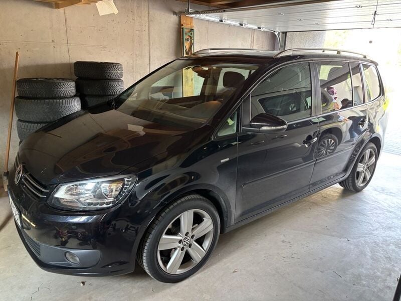 Schwarz Gebraucht 2013 VW Touran Van / Kleinbus | 11.800 € (Fairer Preis) - Bild 1/4