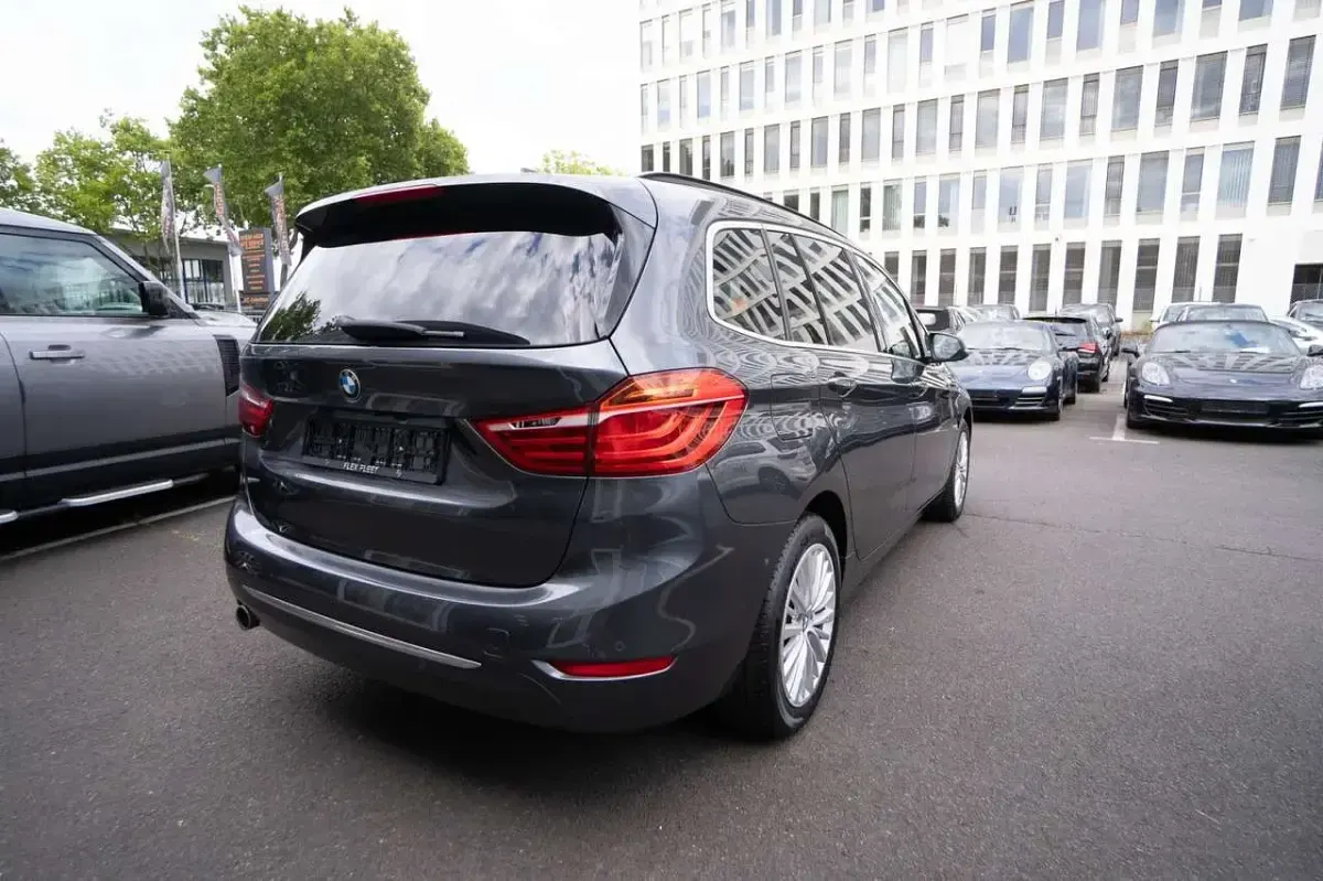 Gebraucht BMW 216 Gran Tourer Luxury Line 116 PS (85 kW) 2018 Grau Van / Kleinbus