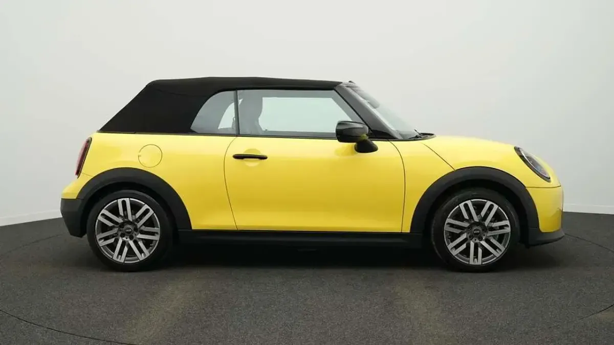 Gebraucht Mini Cooper Cabriolet Classic 163 PS (119 kW) 2025 Gelb Cabrio