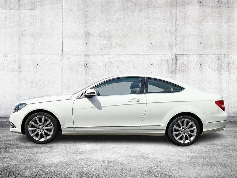 Gebraucht Mercedes C200 184 PS (135 kW) 2013 Weiß Coupé