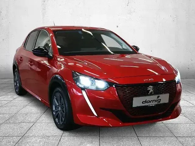 Gebraucht Peugeot e-208 Allure 100 kW (136 PS) 2022 Elixir rot sonderlack Kleinwagen