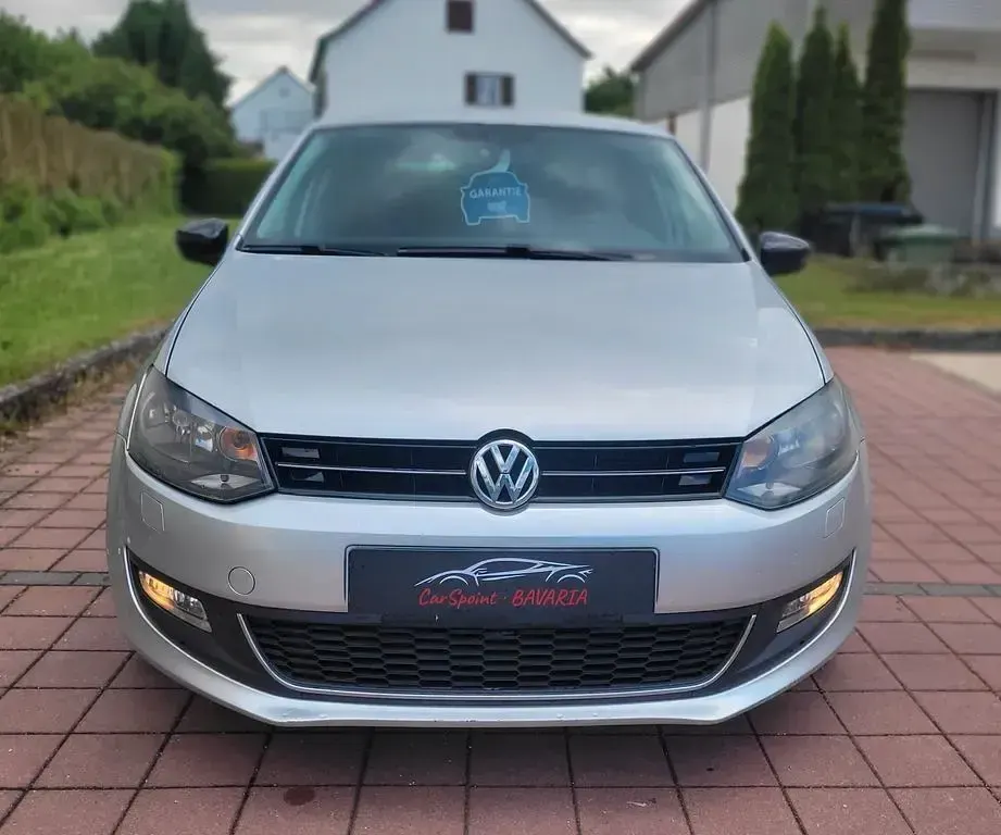 Używany VW Polo Match 69 KM (50 kW) 2012 Srebrny Hatchback