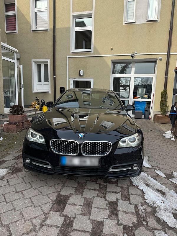 Gebraucht BMW 525 160 PS (117 kW) 2013 Schwarz Kombi