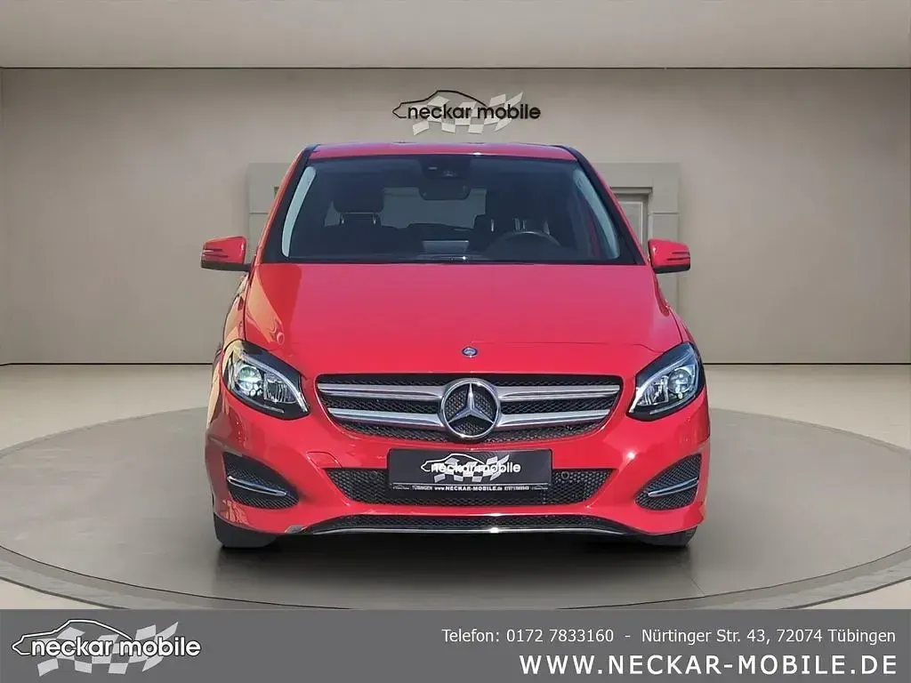 Gebraucht Mercedes B200 Style 156 PS (114 kW) 2016 Jupiterrot  unilack Kleinwagen